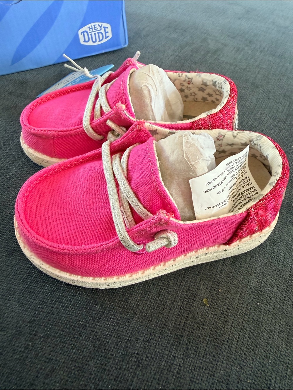 WEN Bright Pink Canvas Lace-Up Kids Sneakers - Picture 5 of 6